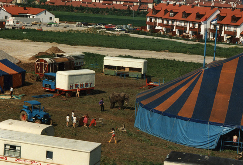 REZ-Baugeschichte-Zirkus
